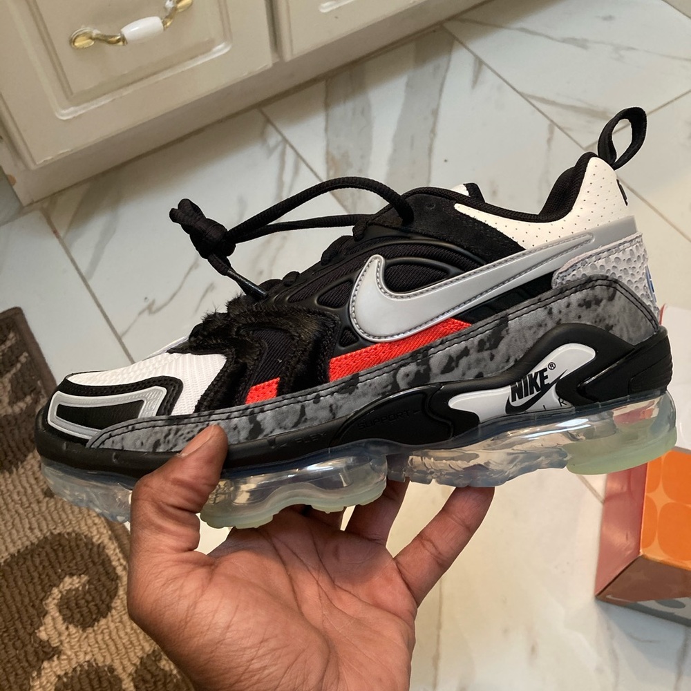 Nike Kids' Black, White, and Red Sneakers